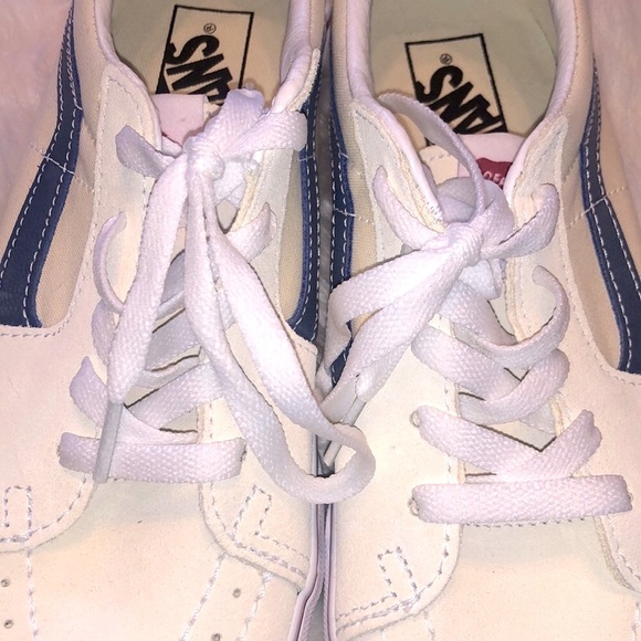 VANS - Picture 6 of 8